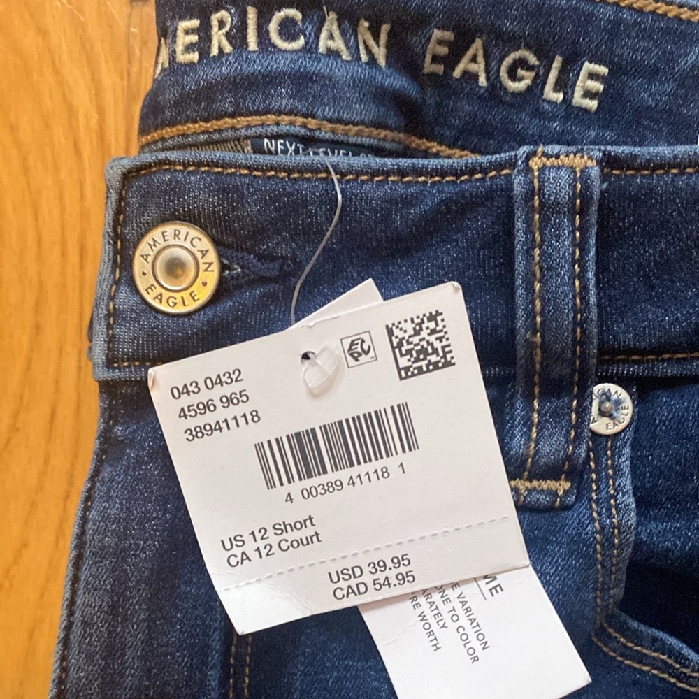 Brand new AE skinny jeans with tags attached